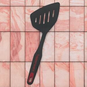 Tupperware 6782A Large Slotted Spatula Pancake Turner Chef Series Black Red USA